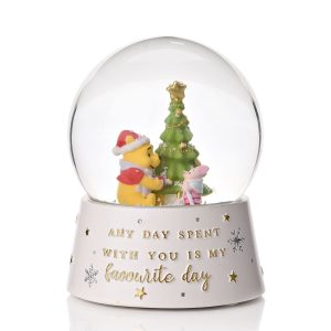 Disney Magical Beginnings  Snowglobe Kerst – Winnie the Pooh